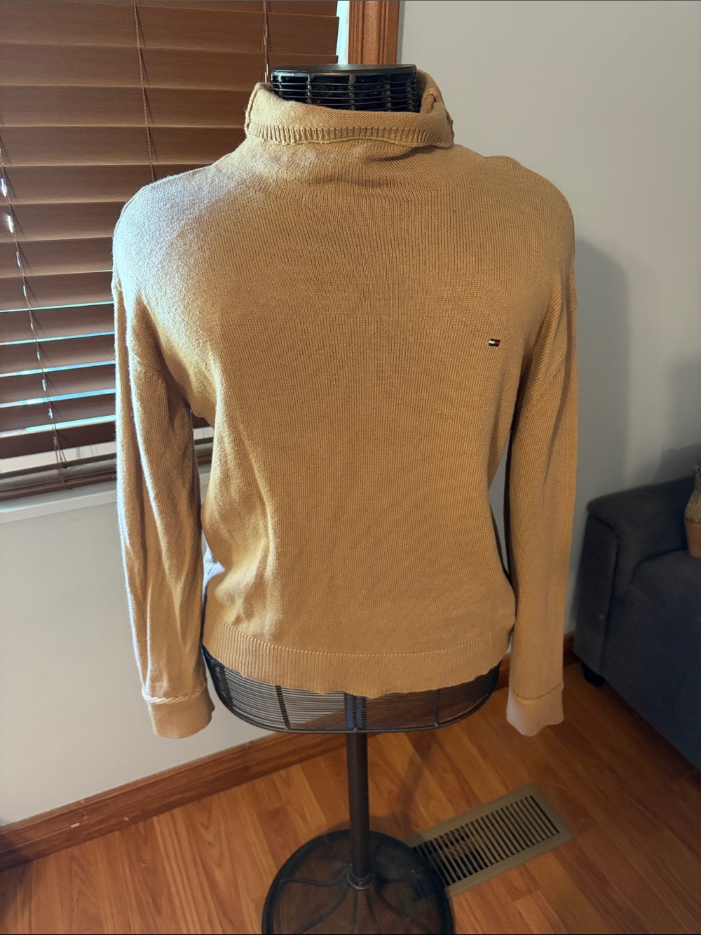 Tommy Hilfiger